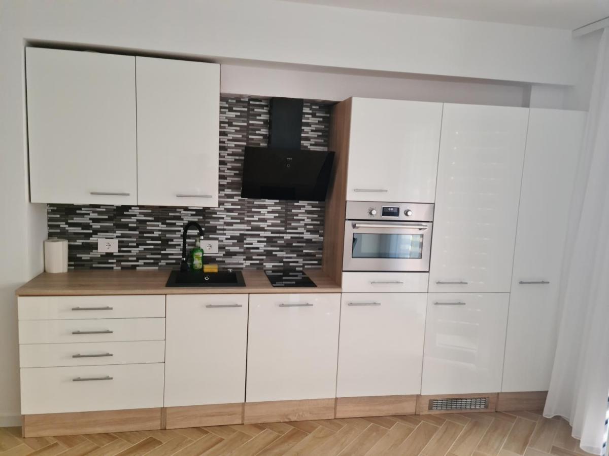 Ferienwohnung Apartament In Complex Rezidential In Oradea Exterior foto