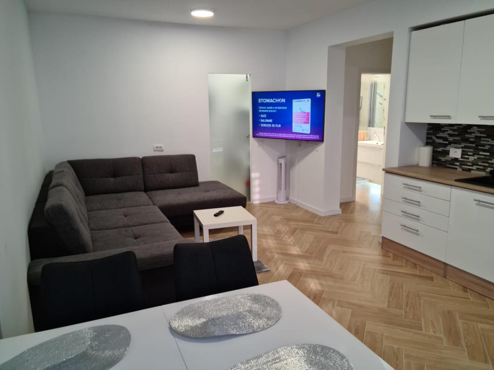 Ferienwohnung Apartament In Complex Rezidential In Oradea Exterior foto